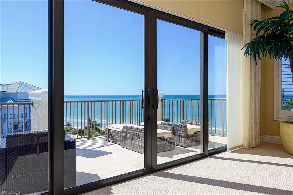 BAREFOOT BEACH - Residential