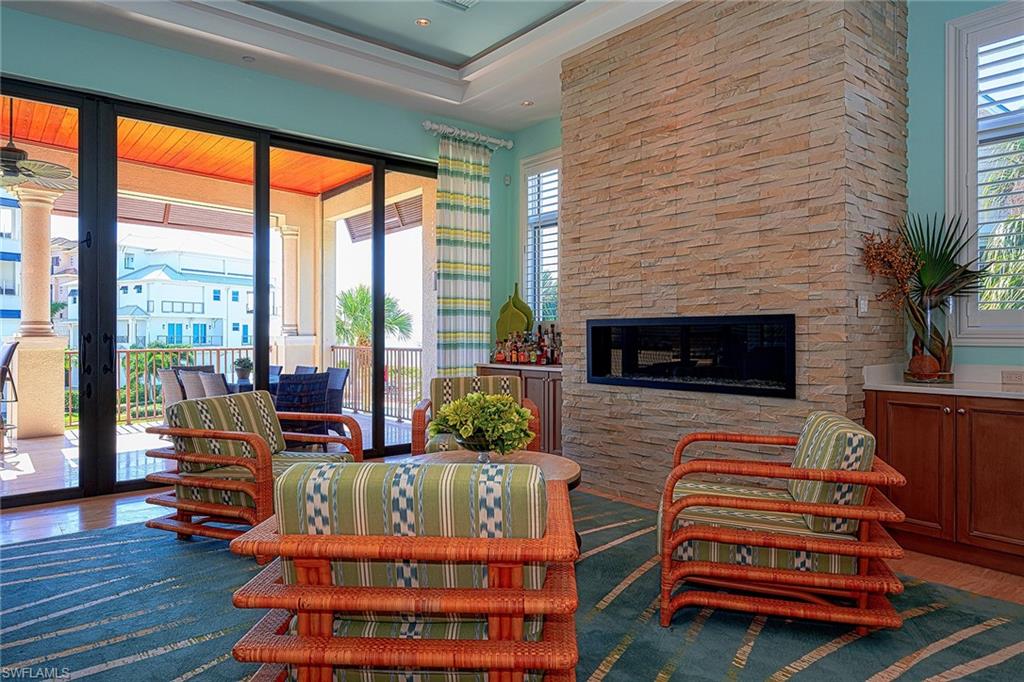 BAREFOOT BEACH - Residential