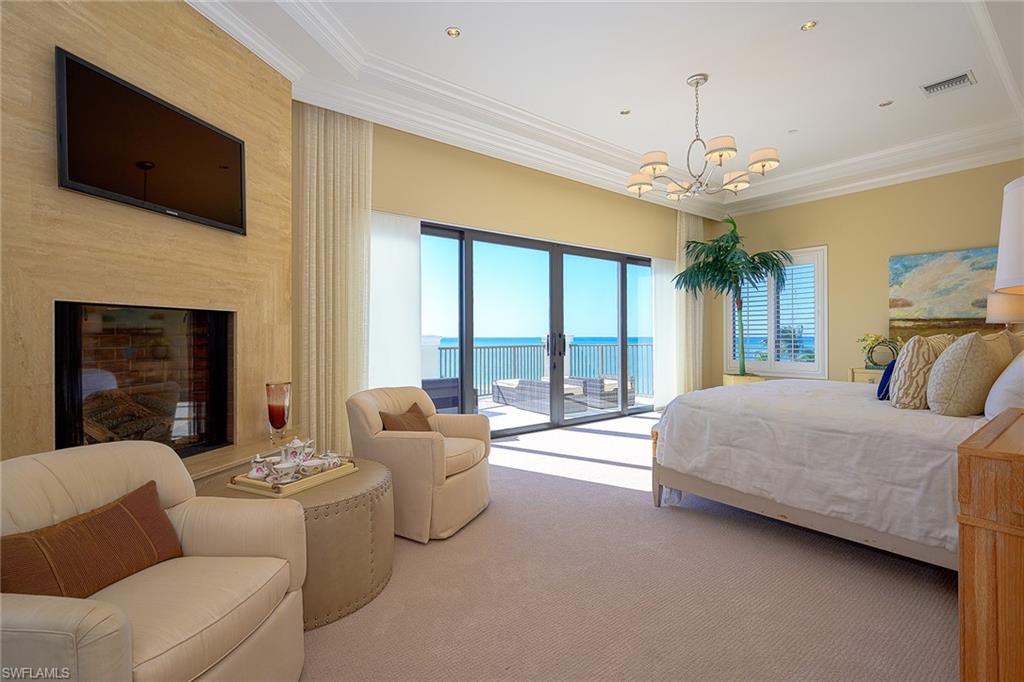 BAREFOOT BEACH - Residential