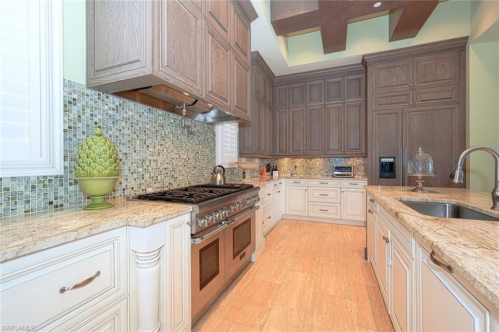 BAREFOOT BEACH - Residential