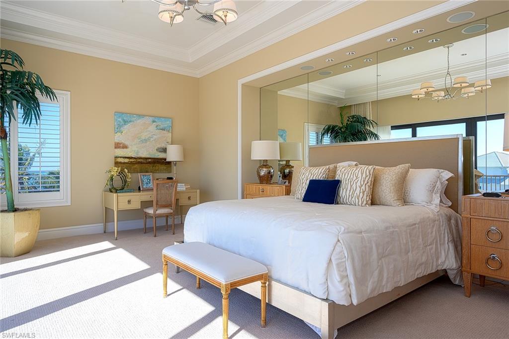 BAREFOOT BEACH - Residential