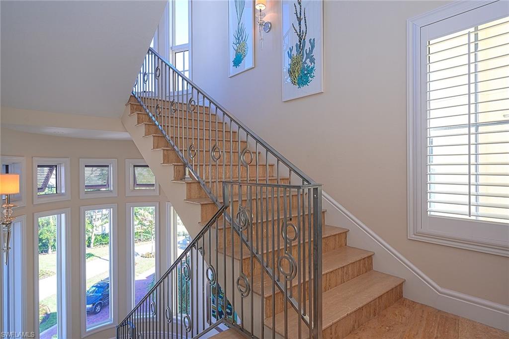 BAREFOOT BEACH - Residential