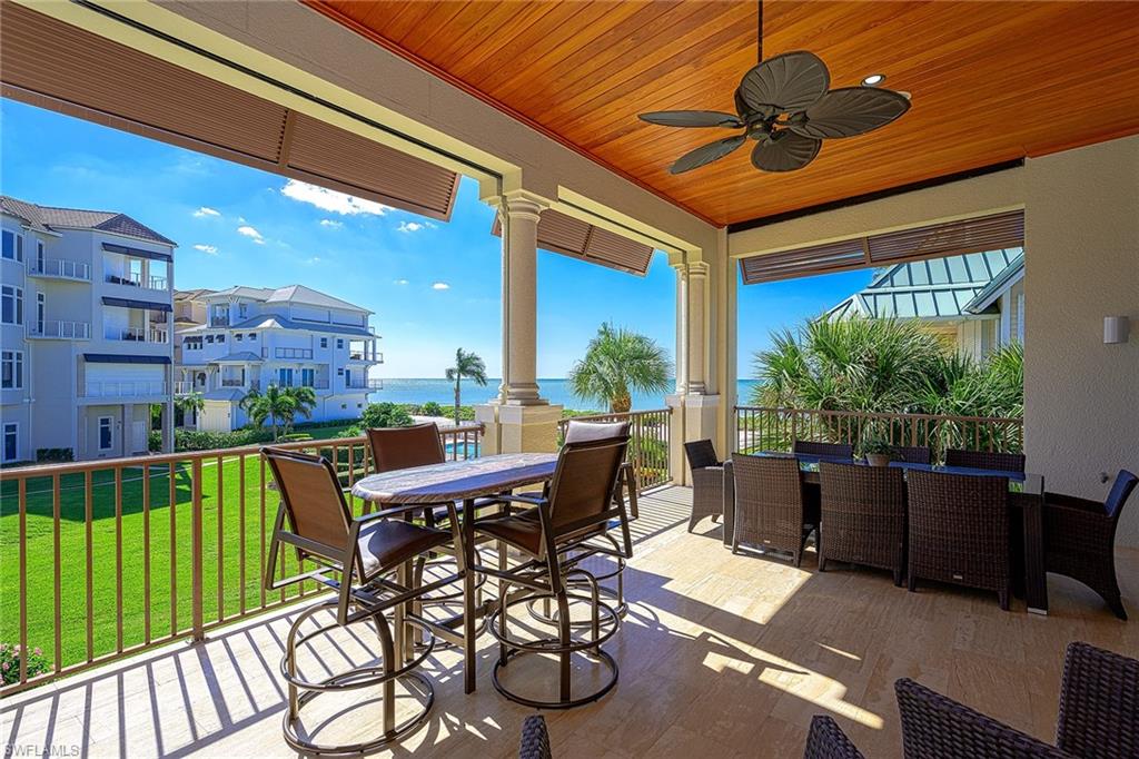 BAREFOOT BEACH - Residential