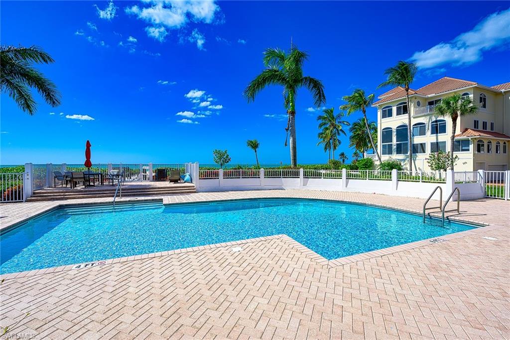 BAREFOOT BEACH - Residential