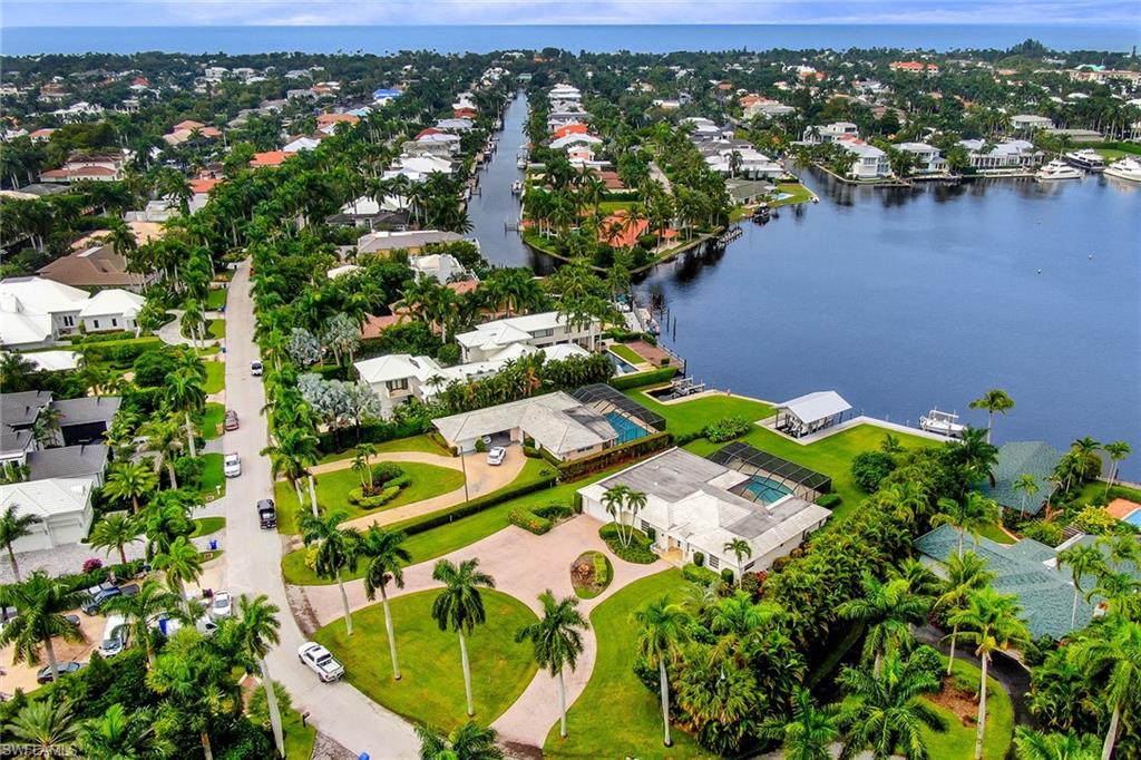 AQUALANE SHORES - Residential