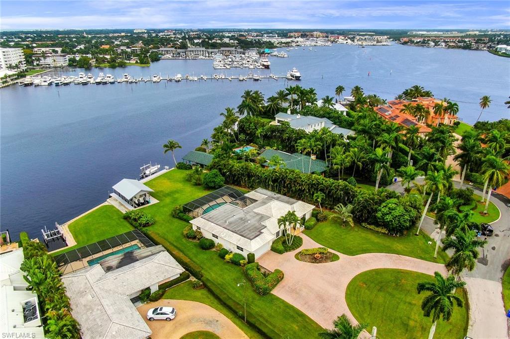 AQUALANE SHORES - Residential