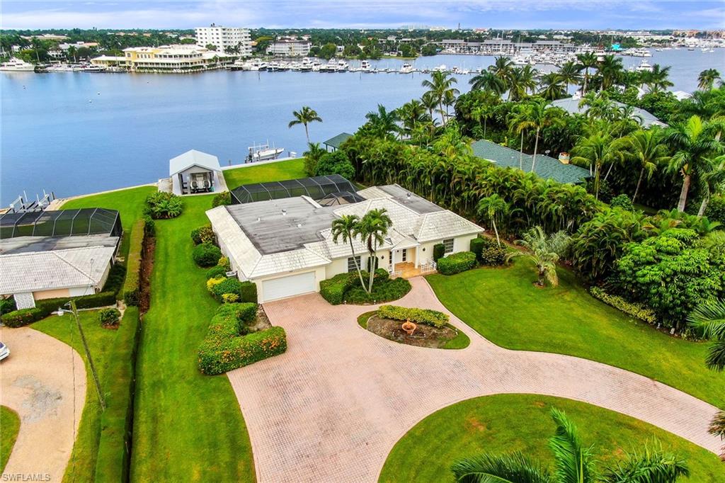 AQUALANE SHORES - Residential