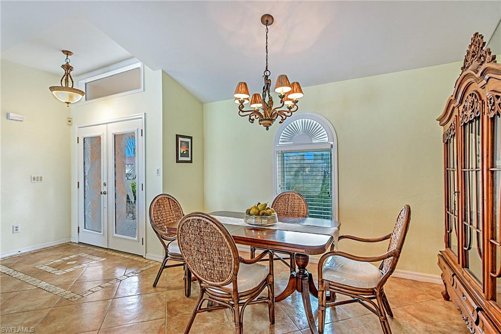 MARCO BEACH - Residential