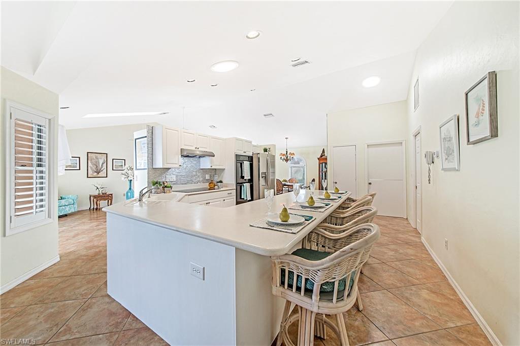 MARCO BEACH - Residential