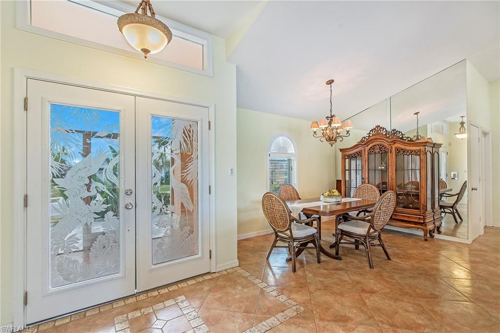 MARCO BEACH - Residential