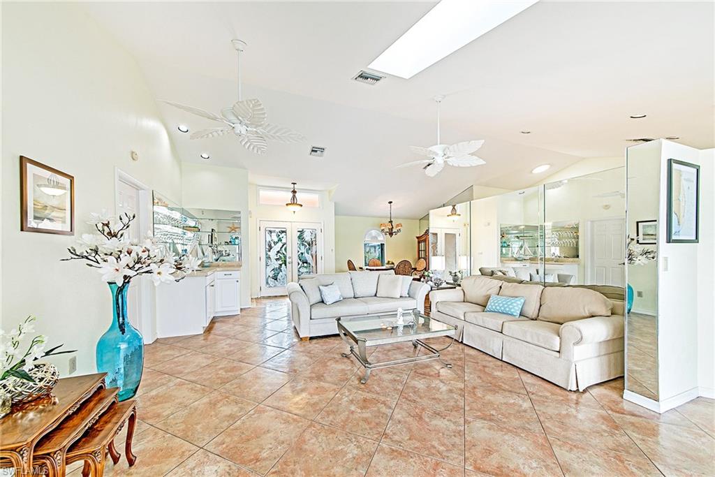 MARCO BEACH - Residential