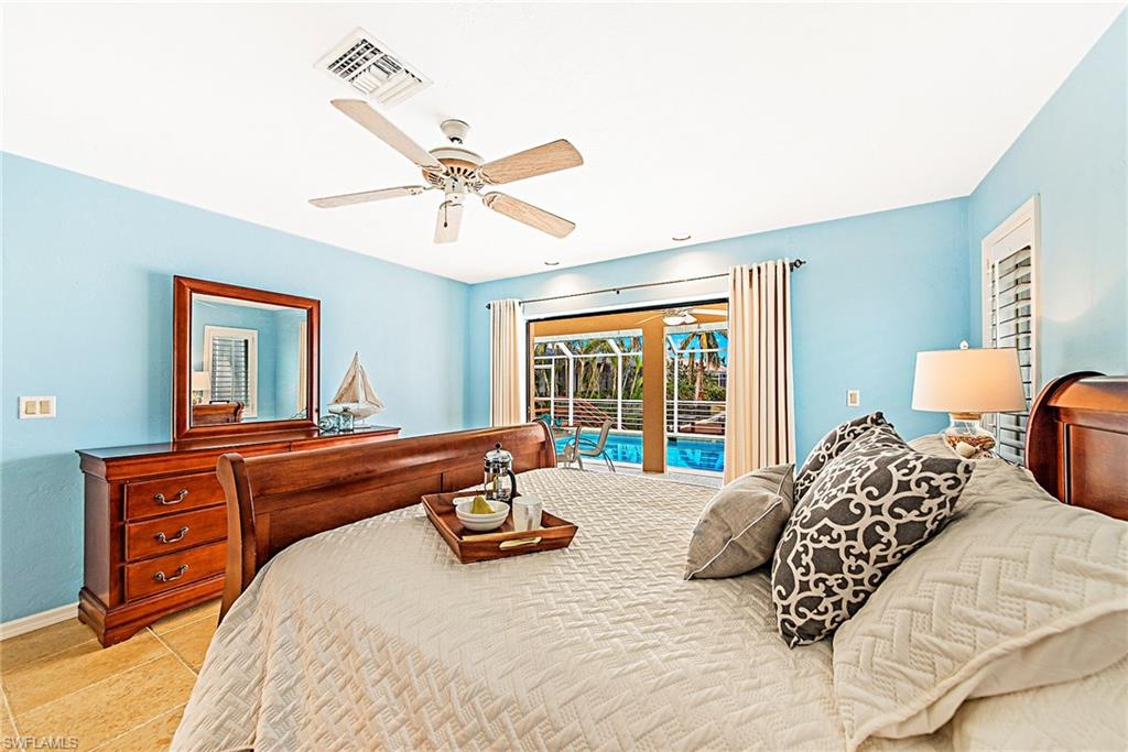 MARCO BEACH - Residential