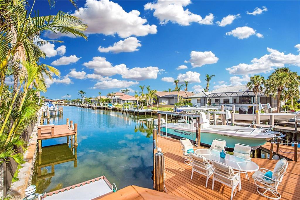 MARCO BEACH - Residential