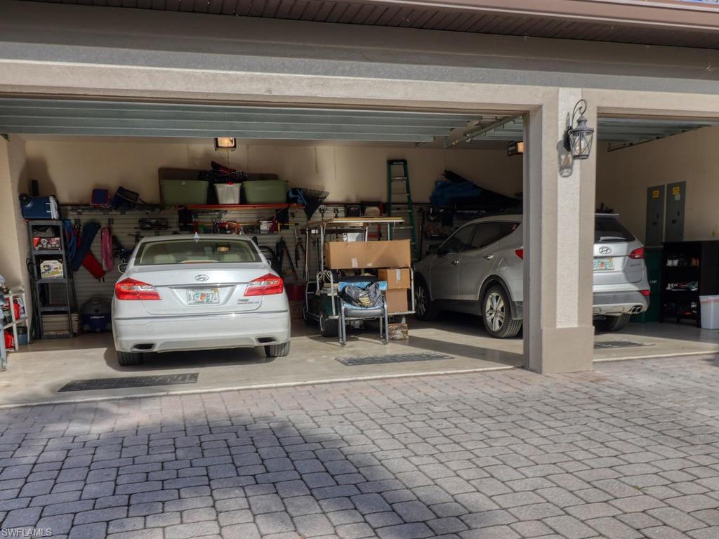 ROYAL PALM GOLF ESTATES - Residential