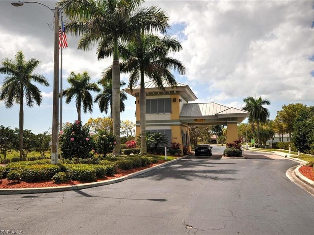 ROYAL PALM GOLF ESTATES - Residential