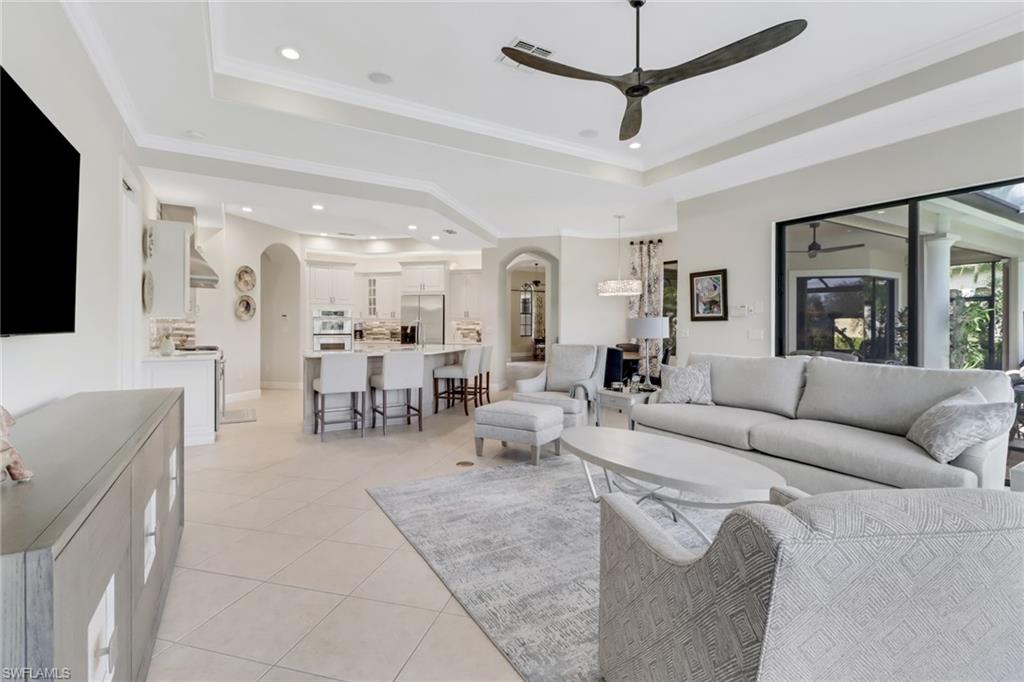 VILLA TUSCANY - Residential