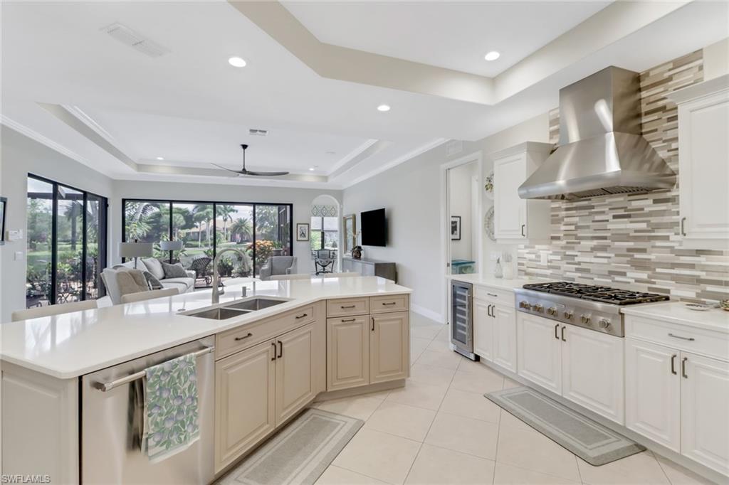 VILLA TUSCANY - Residential