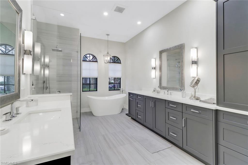 VILLA TUSCANY - Residential