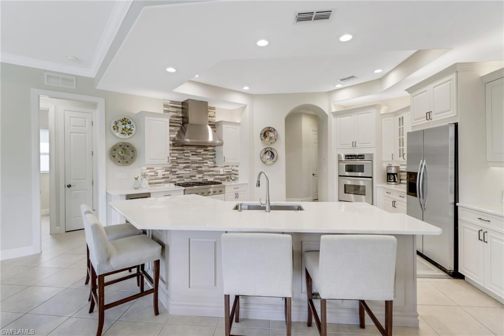 VILLA TUSCANY - Residential