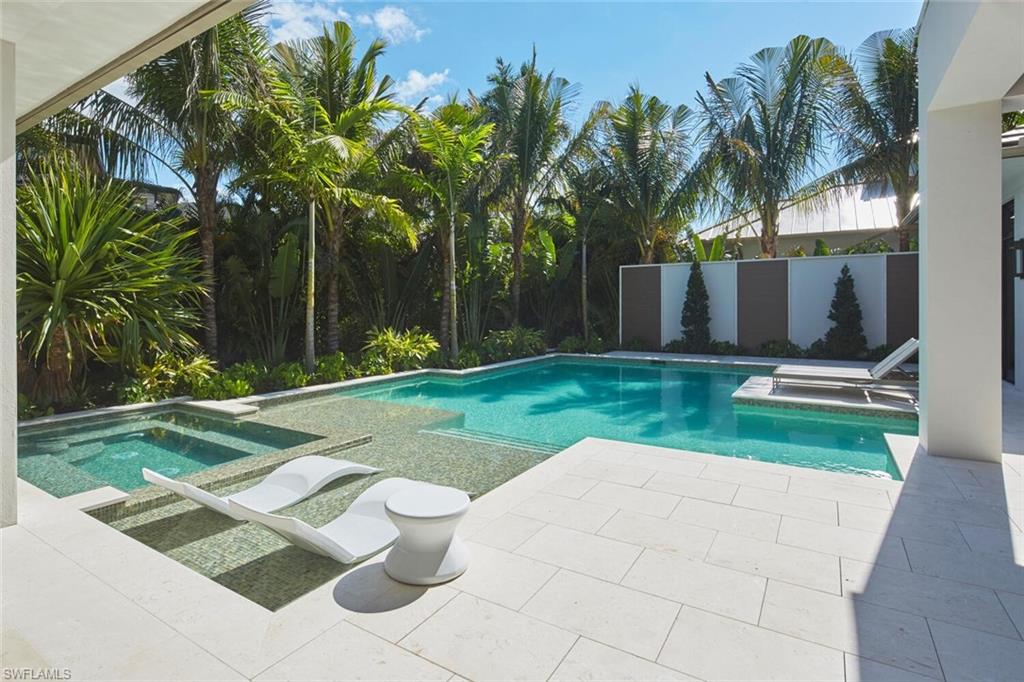 AQUALANE SHORES - Residential