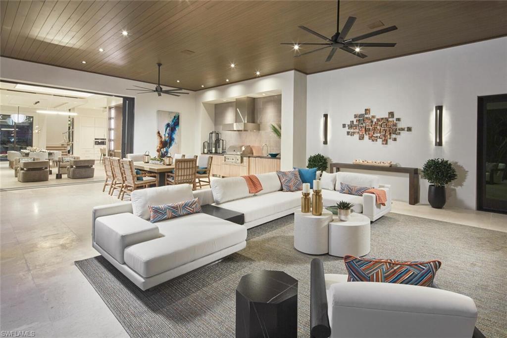 AQUALANE SHORES - Residential