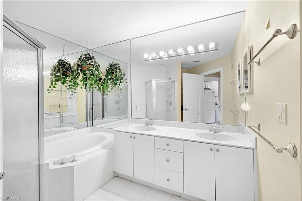 BERMUDA CAYS - Residential