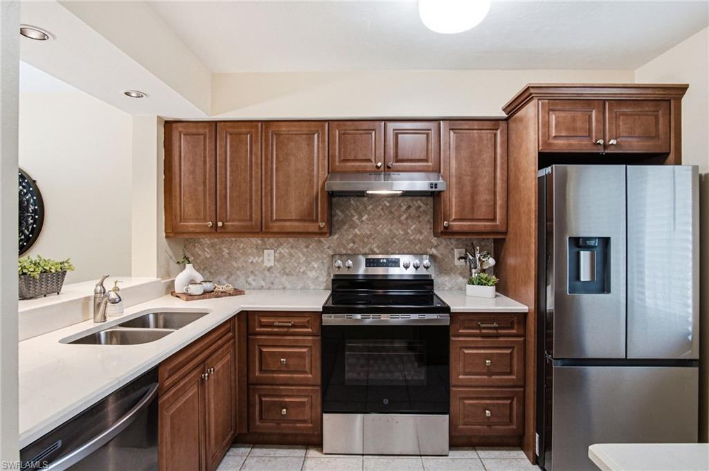 221 Fox Glen DR 2302