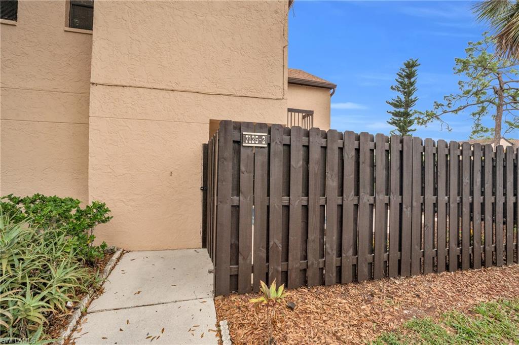 PINE GROVE TOWNHOUSES - Residential