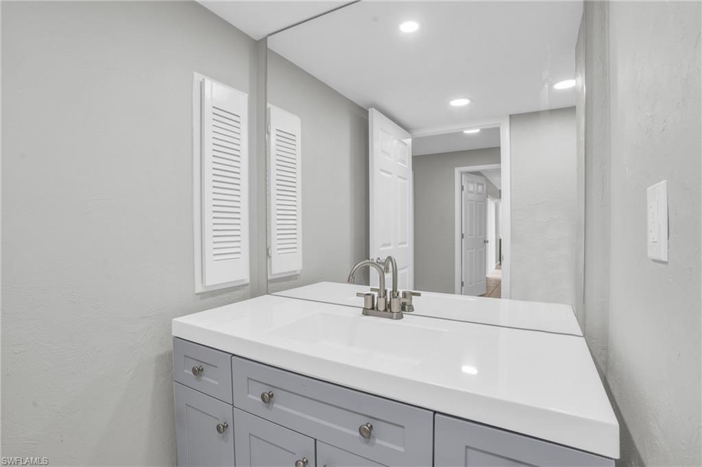 PINE GROVE TOWNHOUSES - Residential