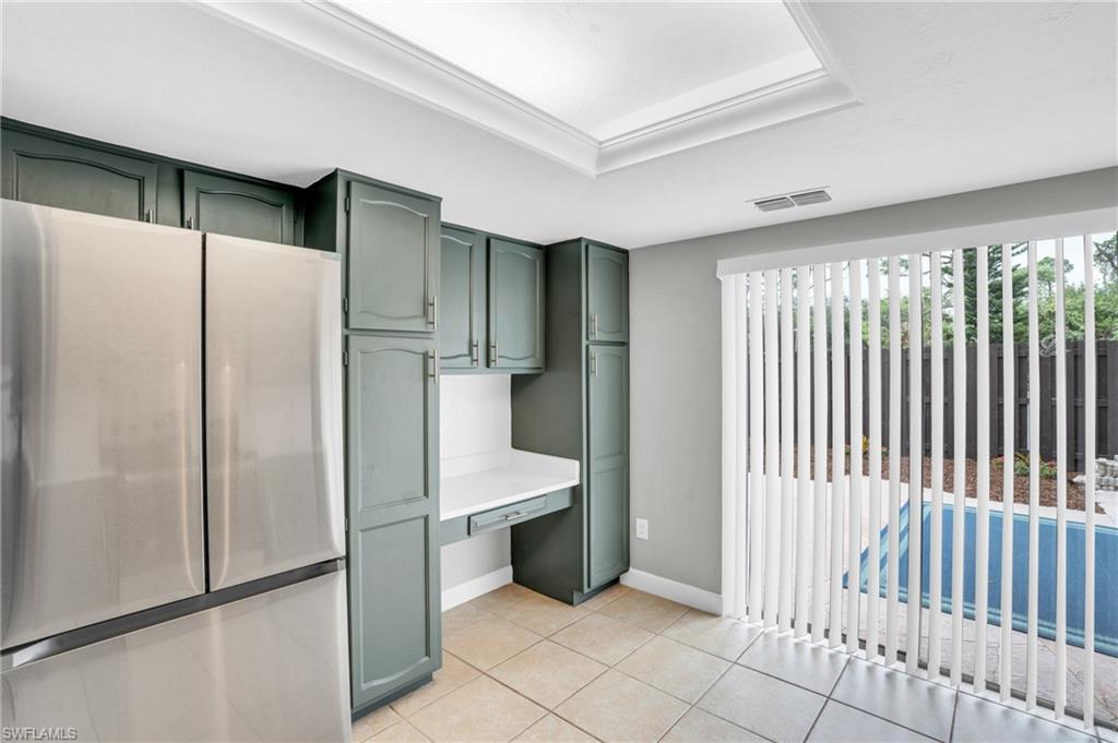 PINE GROVE TOWNHOUSES - Residential