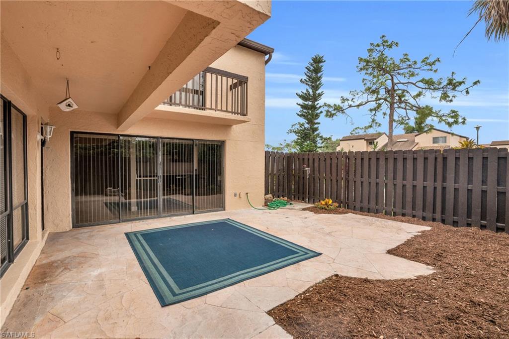 PINE GROVE TOWNHOUSES - Residential