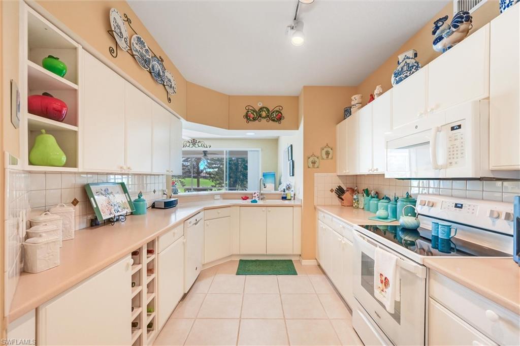 FLAMINGO FAIRWAYS - Residential