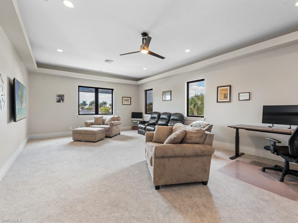 MARCO BEACH - Residential