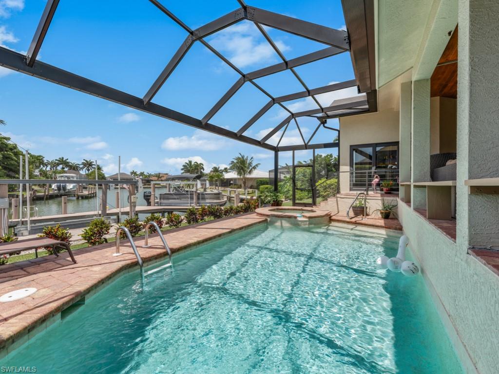 MARCO BEACH - Residential