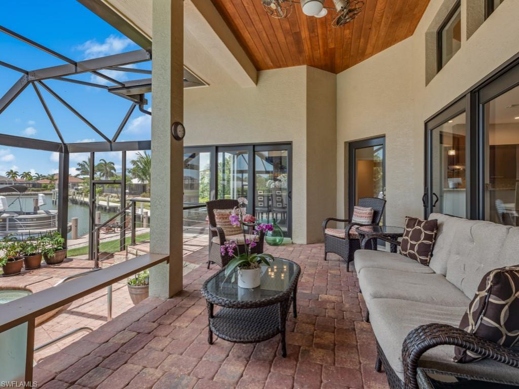 MARCO BEACH - Residential