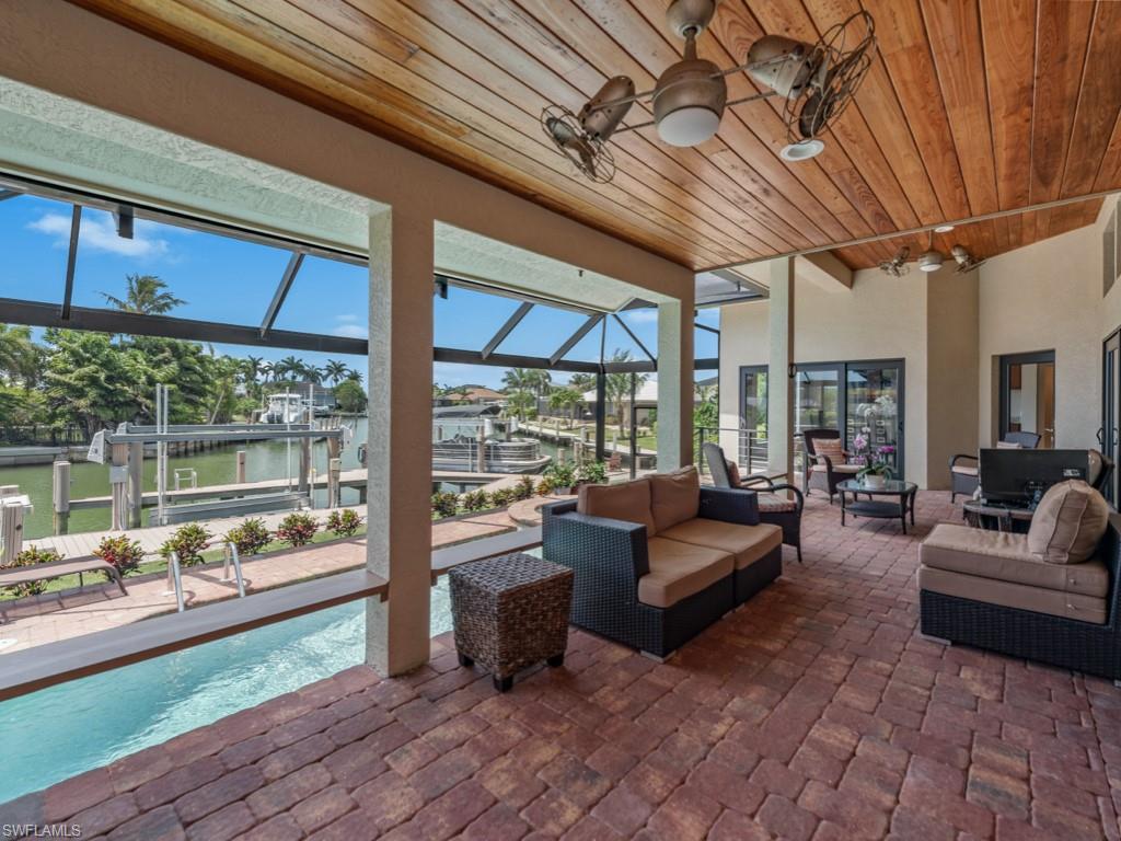 MARCO BEACH - Residential