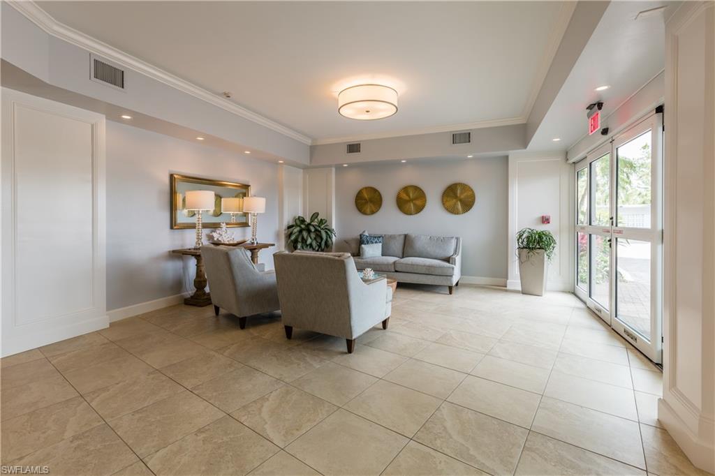 SUNSET HOUSE - Residential