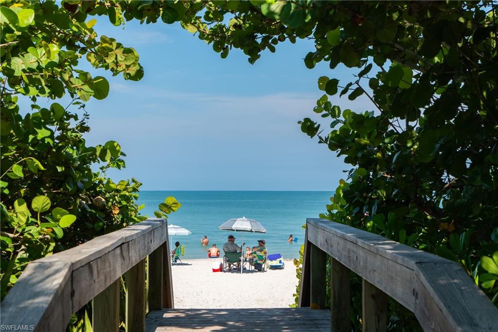 NAPLES SANDPIPER BAY CLUB - Residential