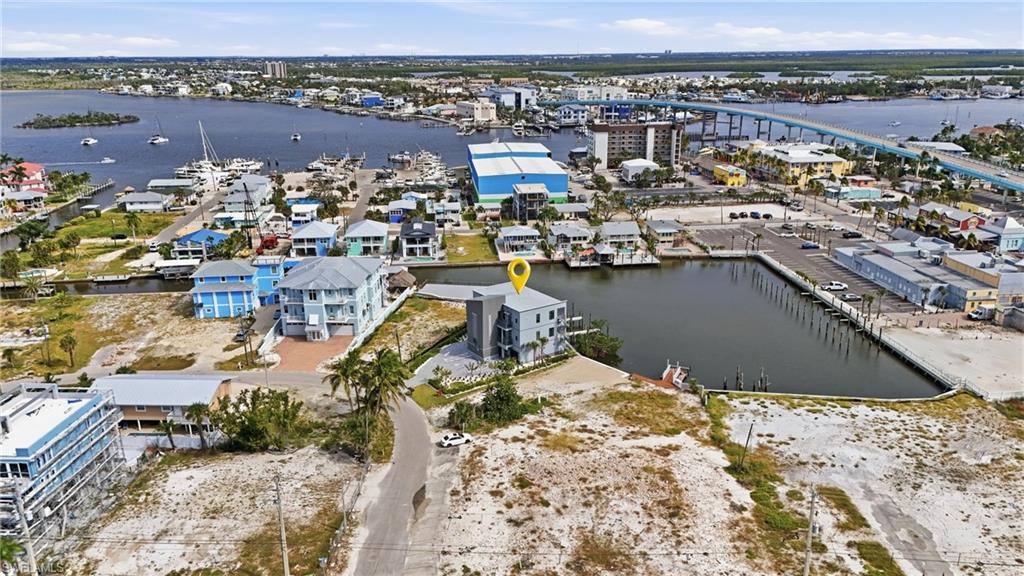 ISLAND SHORES - Residential