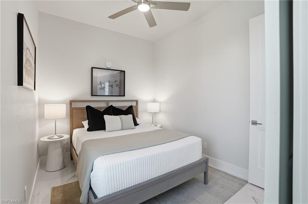 ISLAND SHORES - Residential