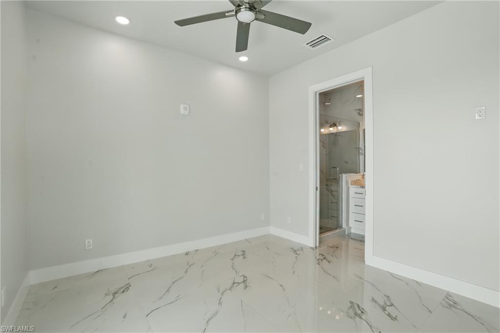 ISLAND SHORES - Residential