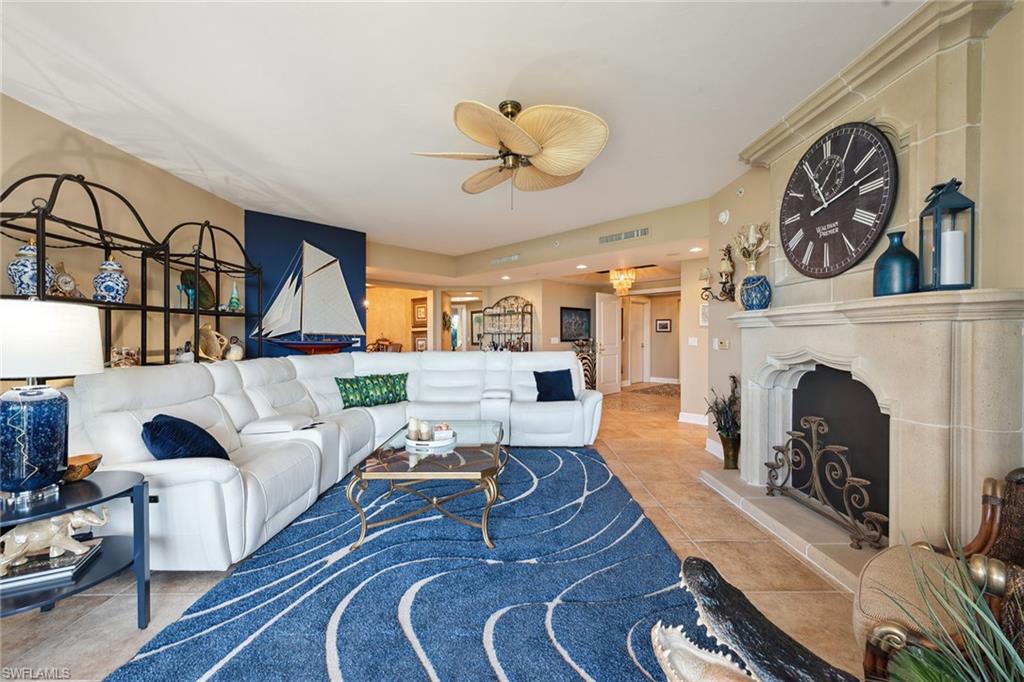 1060 Borghese LN 206