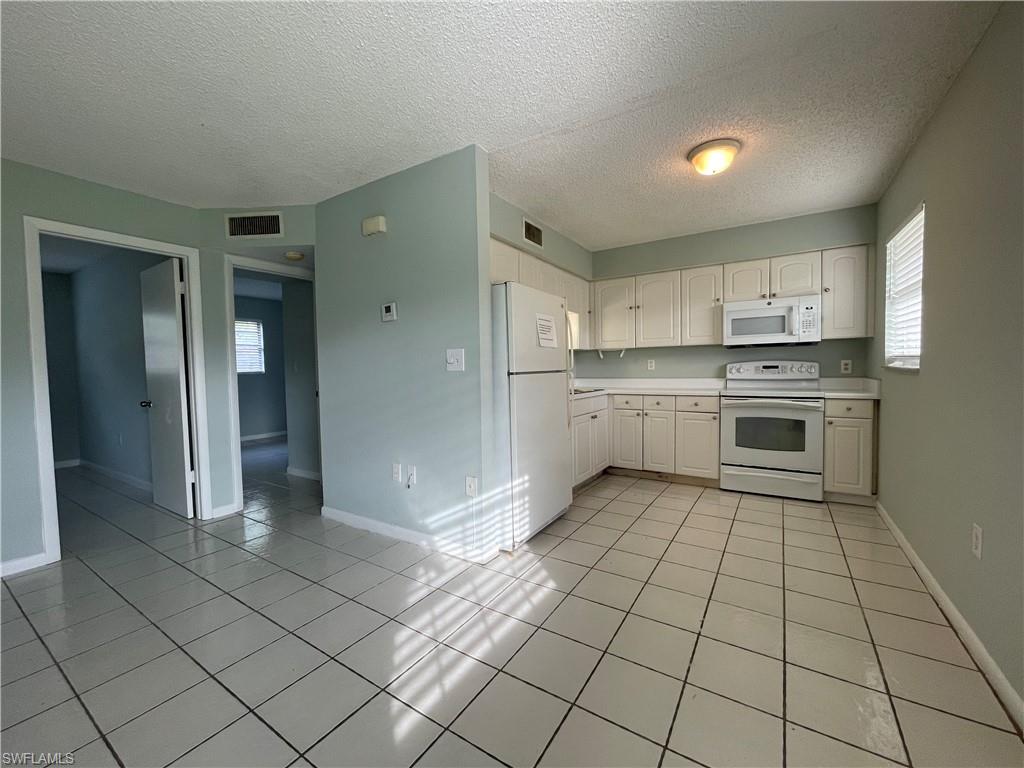 POINCIANA CONDO - Residential Lease