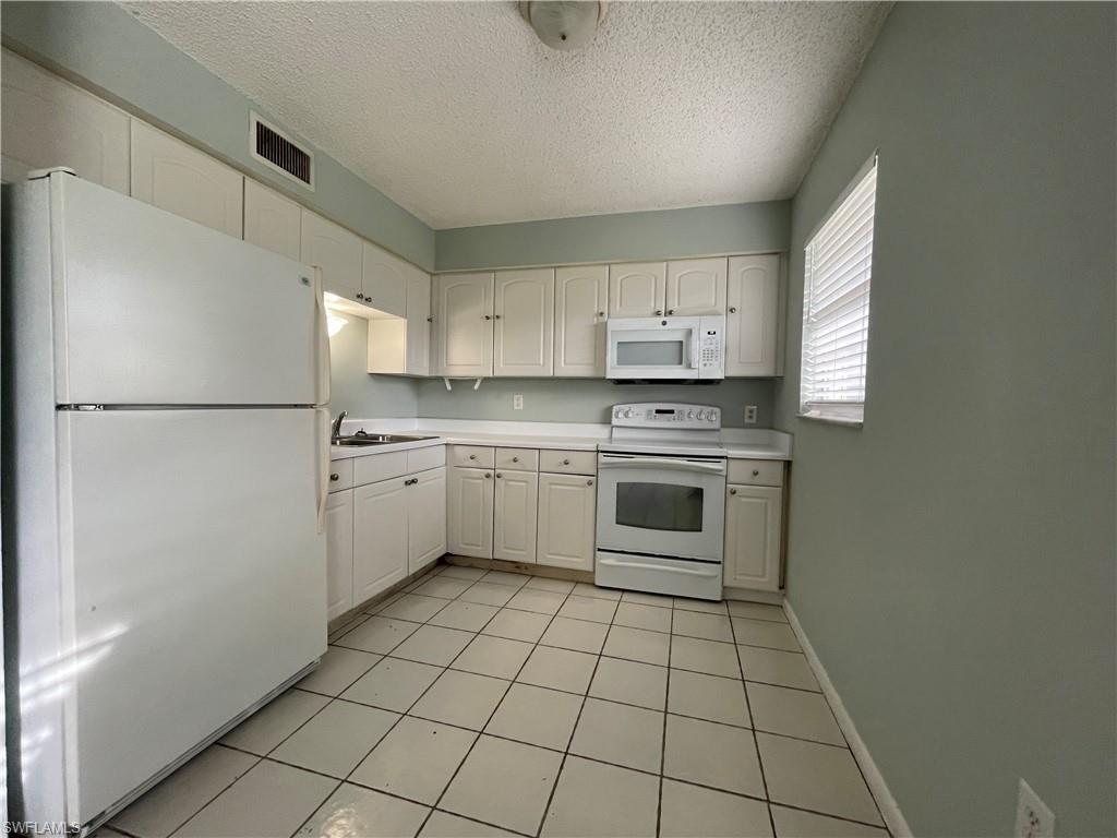 POINCIANA CONDO - Residential Lease