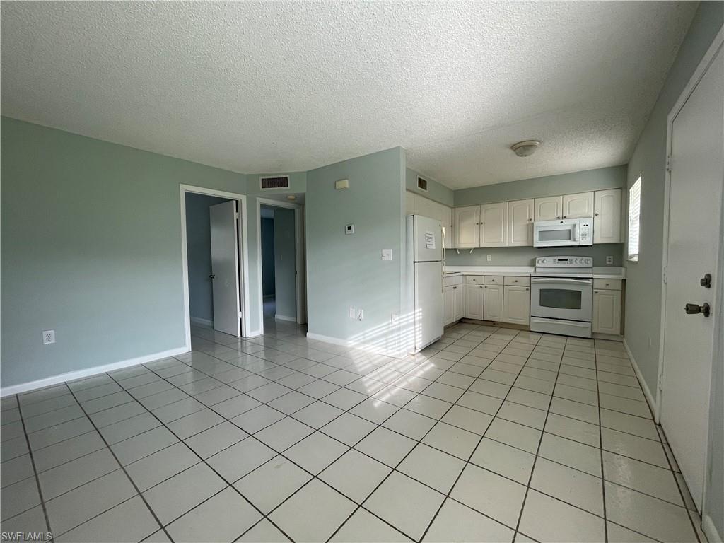 POINCIANA CONDO - Residential Lease