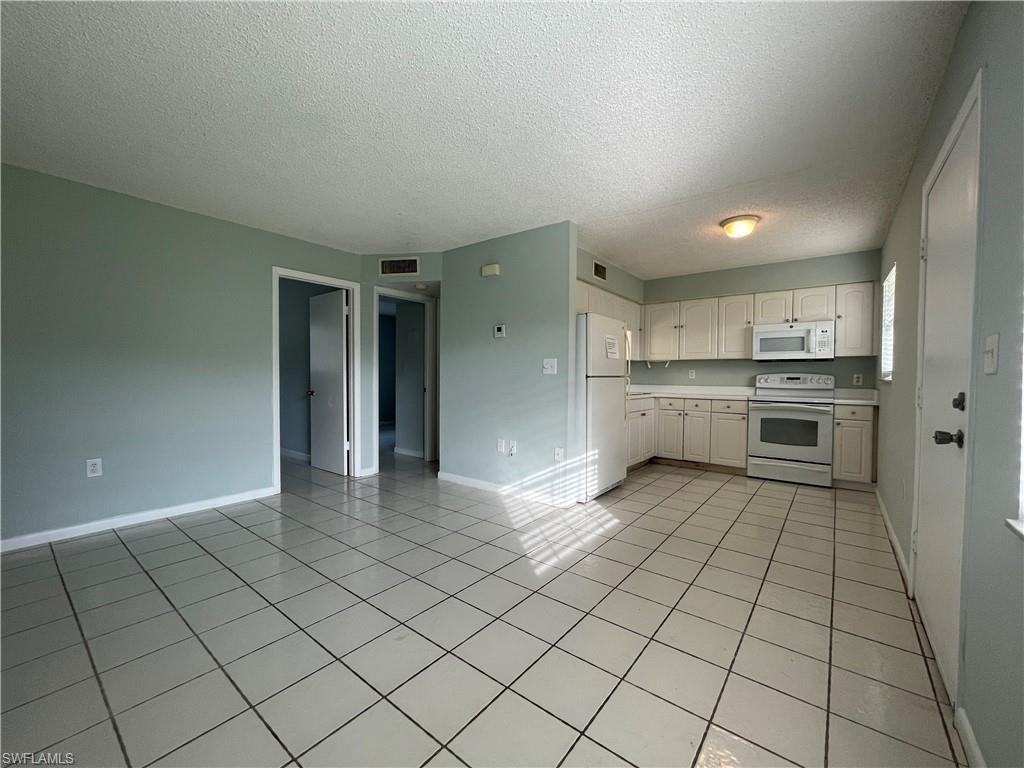 POINCIANA CONDO - Residential Lease
