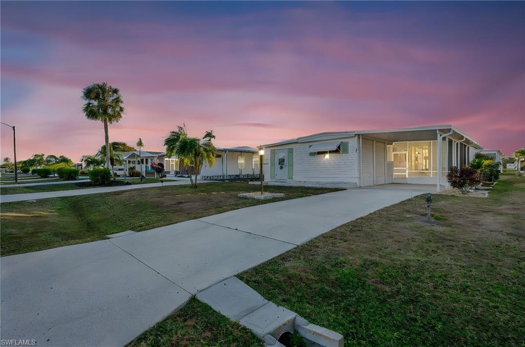 RIVIERA COLONY - Residential