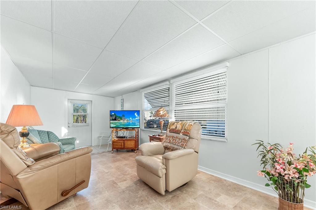 RIVIERA COLONY - Residential