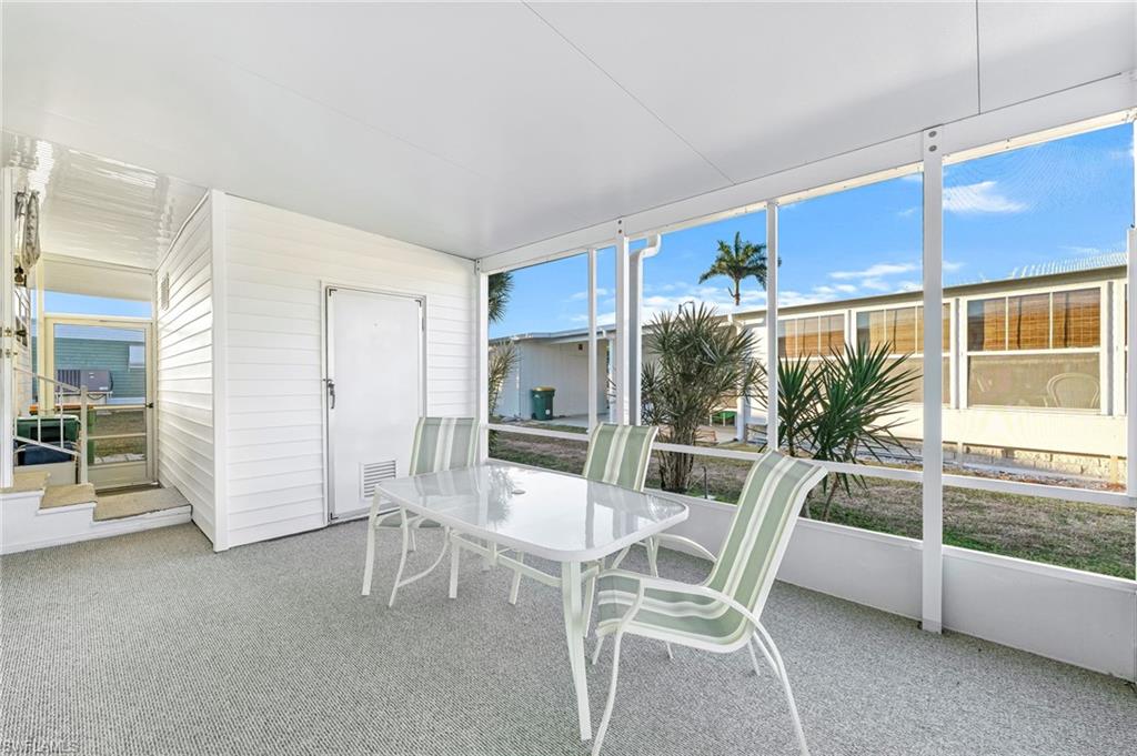 RIVIERA COLONY - Residential