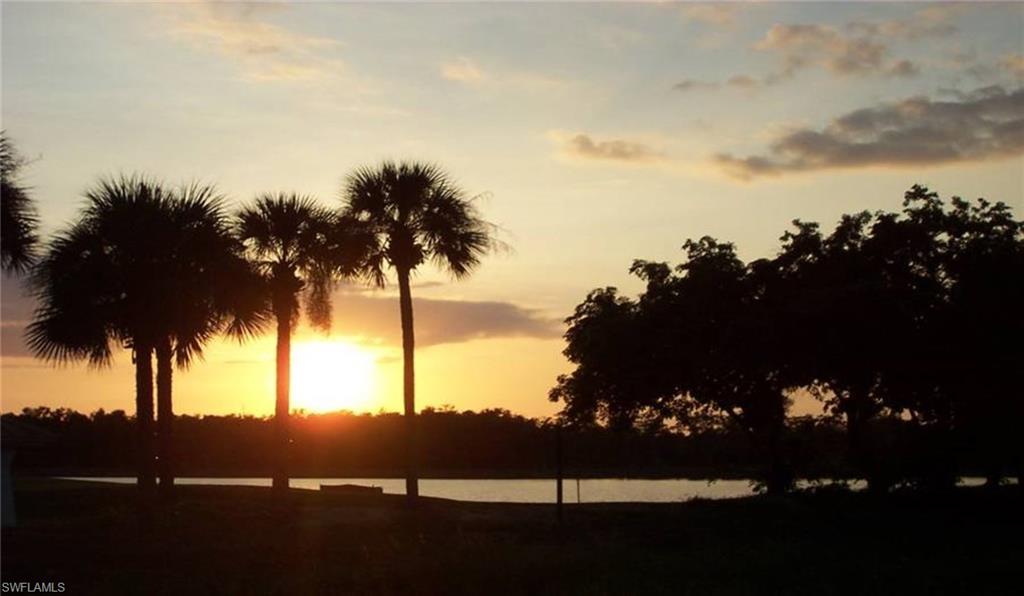 ROYAL PALM GOLF ESTATES - Land